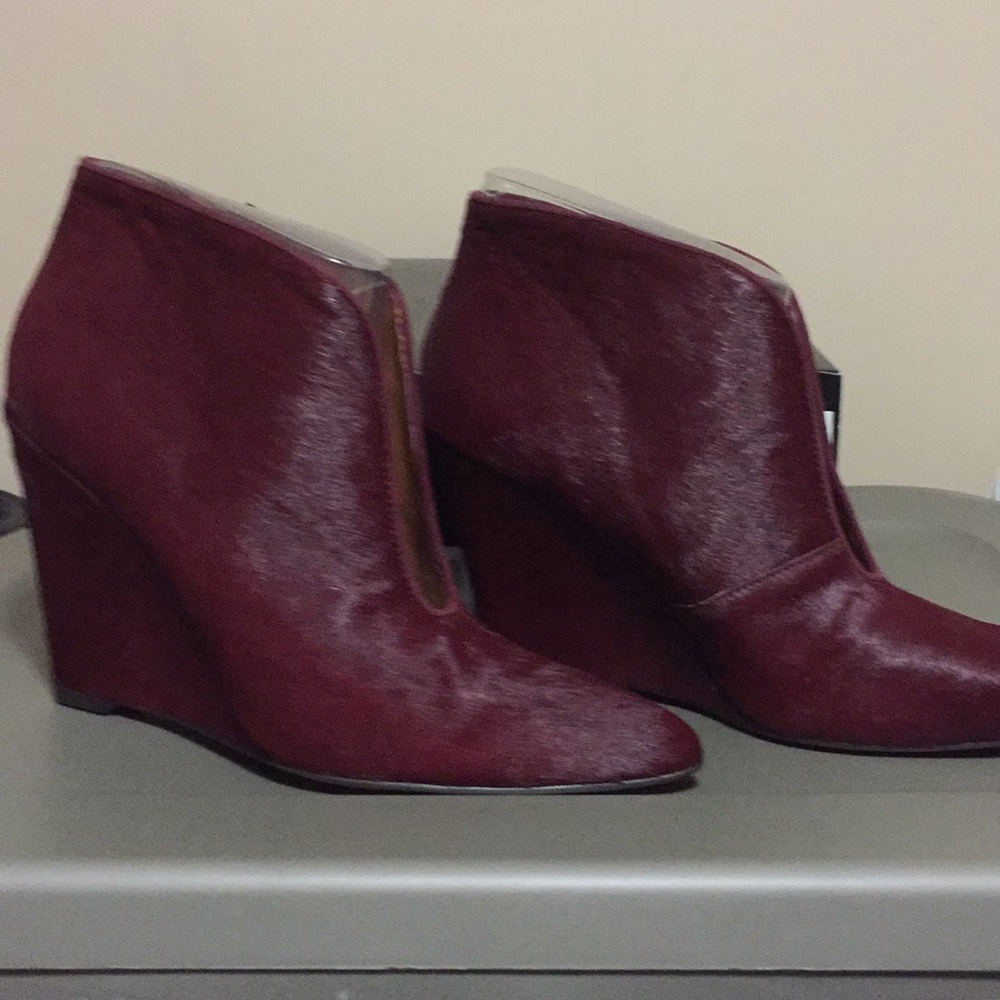 Wedge Booties - Deep Red Color - Picture 2 of 7
